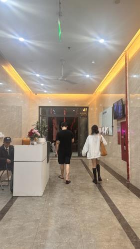 Bán căn hộ chung cư Xa La, lô góc, tầng cao, view thoáng, mặt đường đôi, 70m2, giá 3 tỷ 45