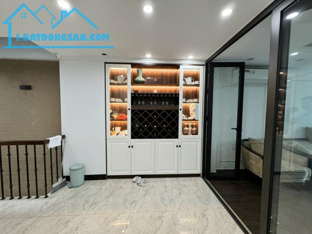 Mặt Phố Ngô Xuân Quảng VIP: 73,2m2, nhà 6 tầng, thang máy, vừa ở vừa kinh doanh phát lộc - 1