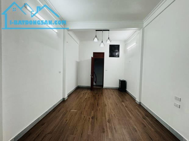 BÁN NHÀ NGUYỄN XIỂN, ÔTO TRÁNH, KD 30M2, GIÁ 8,4 TỶ - 1