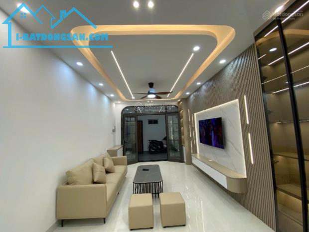 Bán gấp nhà riêng tại Trương Định, 9,3 tỷ, 60m2, 4PN, 4WC, đầy đủ nội thất