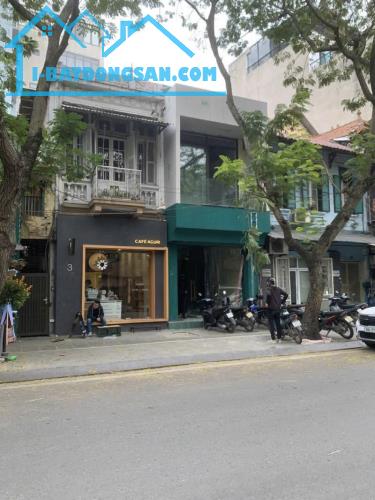 Bán nhà mặt phố Quận Đống Đa, kinh doanh sầm uất ô tô dừng đỗ ngày đêm. Vỉa hè rộng. - 2