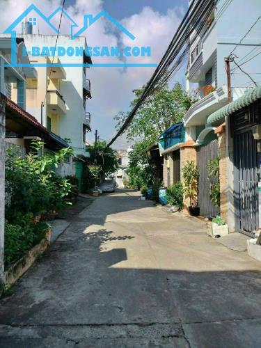 Lô đất đường 102 tăng nhơn phú A, Diện tích 75m giá tốt