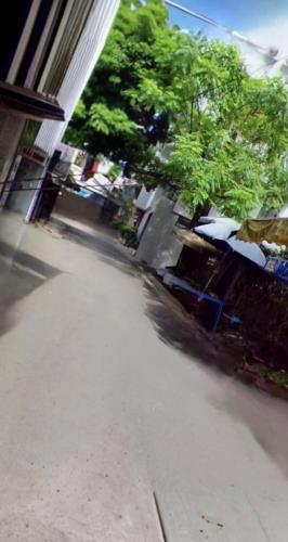 BÁN NHÀ HOÀNG CẦU ĐỐNG ĐA, NHÀ 3 TẦNG CŨ, DIỆN TÍCH 50M, MẶT TIỀN 4 ,MẶT NGÕ , Ô TÔ TRÁNH