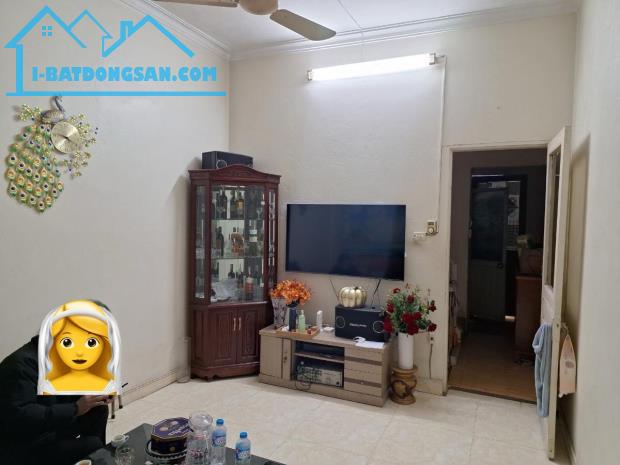 BÁN NHÀ HOÀNG CẦU ĐỐNG ĐA, NHÀ 3 TẦNG CŨ, DIỆN TÍCH 50M, MẶT TIỀN 4 ,MẶT NGÕ , Ô TÔ TRÁNH - 2
