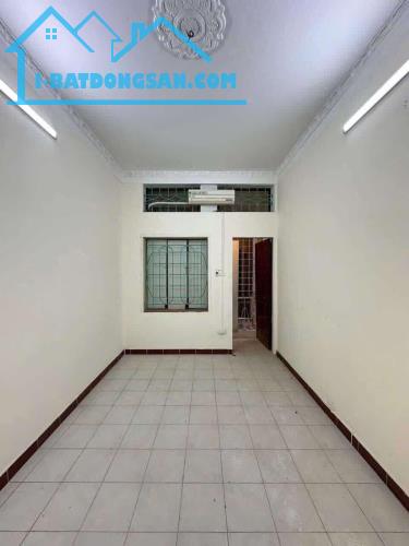 Bán nhà riêng ngõ ô tô phố Nguyễn Tuân, Thanh Xuân, 4 tầng 2 ngủ chỉ 5.7 tỷ - 1
