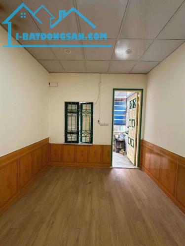 Bán nhà riêng ngõ ô tô phố Nguyễn Tuân, Thanh Xuân, 4 tầng 2 ngủ chỉ 5.7 tỷ