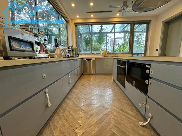 BÁN NHÀ MẶT PHỐ TRẦN VỸ, CẦU GIẤY, 140M 9T MT 7M, CÓ HẦM, 2 THOÁNG 79 TỶ8