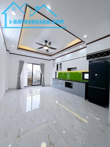 BÁN NHÀ BA ĐÌNH - THANG MÁY - 2 THOÁNG - Ô TÔ GẦN - TƯƠNG LAI GẦN PHỐ. - 1