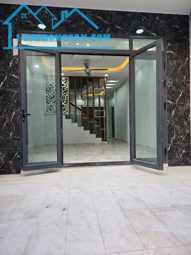 BÁN NHÀ HẺM XE HƠI KHU VINHOMES, 62m2 (4.51m X 13.7m), 3 TẦNG, 4PN, PHƯỚC THIỆN, QUẬN 9 - 2