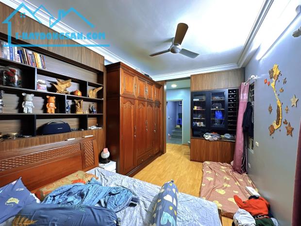 🏡 BÁN NHÀ HOÀNG HOA THÁM - CỰC GẦN PHỐ - LÔ GÓC 3 THOÁNG 🌟 - 5