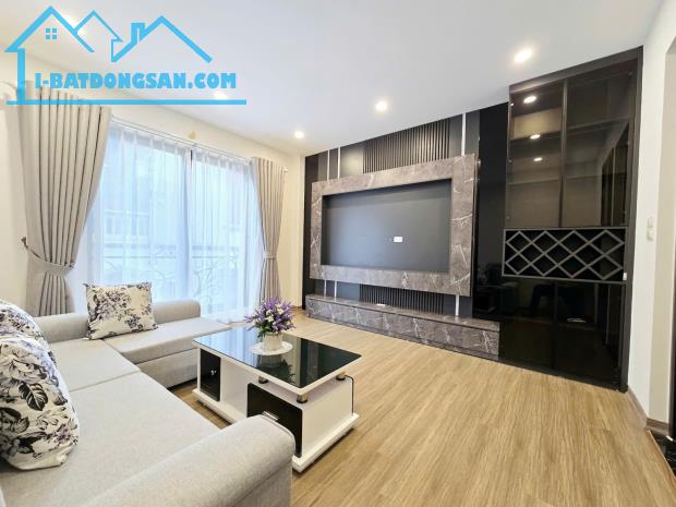 SIÊU HIẾM- BÁN NHÀ ĐẸP NGUYỄN VĂN LINH 52M2 5 TẦNG- Ô TÔ ĐỖ CỔNG- NỘI THẤT ĐẲNG CẤP - 1
