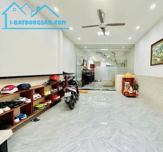 Chủ vừa gửi bán kín, HXH đậu cửa Khuông Việt 3 tầng 4 x18,5m2 giá chỉ 6 tỷ