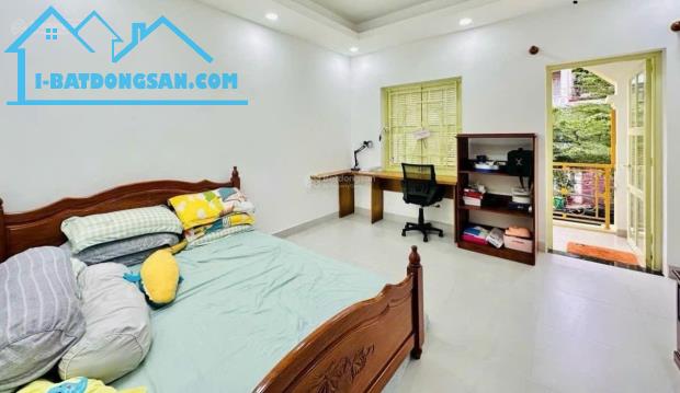 Chủ vừa gửi bán kín, HXH đậu cửa Khuông Việt 3 tầng 4 x18,5m2 giá chỉ 6 tỷ - 1