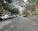 Bán nhà riêng ngõ ô tô phố Nguyễn Tuân, Thanh Xuân, 4 tầng 2 ngủ chỉ 5.7 tỷ