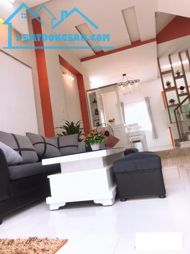 BÁN GẤP NHÀ 3 TẦNG KHU TÊN LỬA-HẺM OTO THÔNG NGANG 4*18M CHỈ 7 TỶ 8 ( BỚT LỘC ) - 2