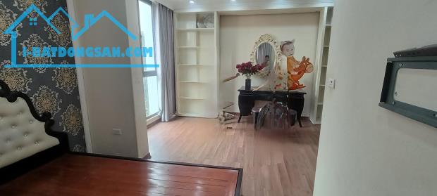 Bán nhà Phố Hoa Lâm, Việt Hưng, Long Biên, DT: 41m2, Dân Xây, giá 8 tỷ 550 triệu. - 3