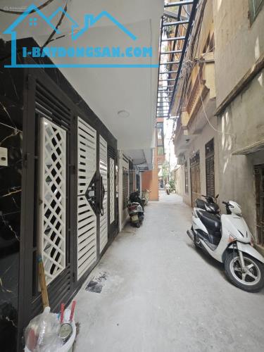 Bán nhà 50m ra phố Vũ Trọng Phụng Thanh Xuân ngõ to nhà mới đẹp gần trường chợ 30m2 5 tầng - 4