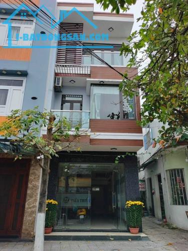 BÁN GẤP NHÀ 3 TẦNG KẾ TÊN LỬA-HẺM OTO THÔNG NGANG 4*18M CHỈ 7 TỶ 8 ( BỚT LỘC )