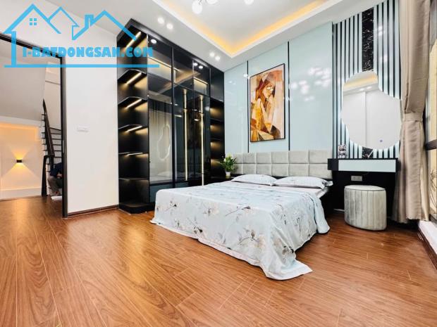 BÁN NHÀ 5 TẦNG TRẦN CUNG, GẦN PHỐ, ĐI LẠI RẤT THUẬN TIỆN - 1