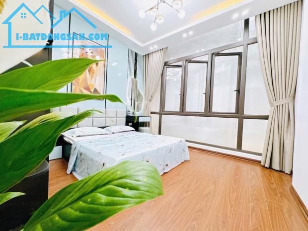 BÁN NHÀ 5 TẦNG TRẦN CUNG, GẦN PHỐ, ĐI LẠI RẤT THUẬN TIỆN - 2