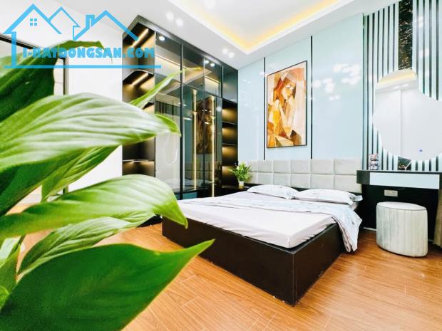BÁN NHÀ 5 TẦNG TRẦN CUNG, GẦN PHỐ, ĐI LẠI RẤT THUẬN TIỆN - 3