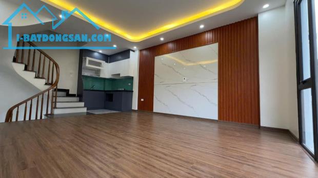 HIẾM – NHÀ ĐẸP GARA 7 CHỖ – 50M RA PHỐ HOA ĐỘNG – CỰ KHỐI – LONG BIÊN - 2