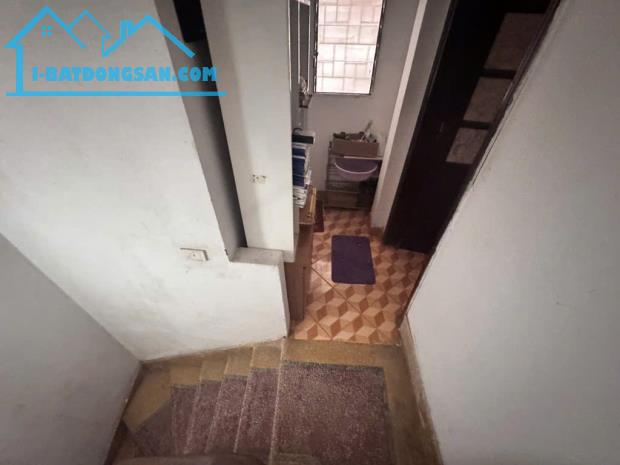 Bán nhà Cầu Giấy 32m2 4 tầng, mặt ngõ thông, pháp lý chuẩn 6,5 tỷ