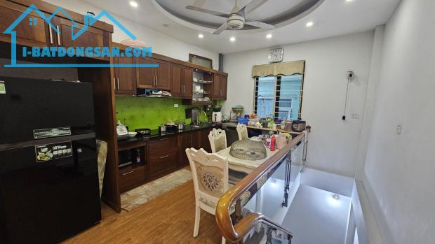 Bán Nhà Vũ Hữu - Ô Tô Tránh, Kinh Doanh, Văn Phòng Siêu Đẹp