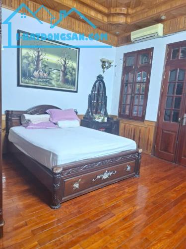 💥💥💥 VỊ TRÍ ĐẮC ĐỊA - NHÀ PHÂN LÔ TRUNG YÊN CẦU GIẤY - VỈA HÈ RỘNG KINH DOANH ĐỈNH-KHU V