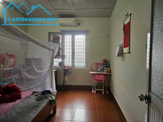 NHÀ PHÂN LÔ KHU QUÂN ĐỘI LÝ SƠN 75M, 2T, MT4M, THÔNG BÀN CỜ, Ô TÔ VÒNG QUANH, ĐỦ CÔNG NĂNG - 1