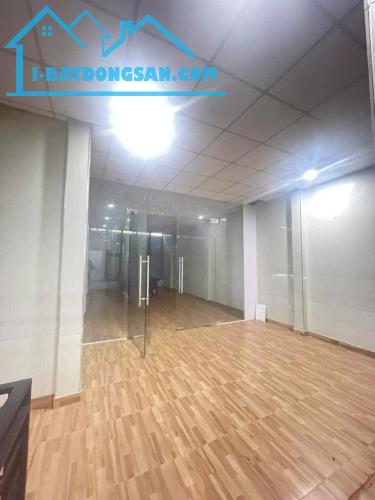 Bán nhà 2 tầng MT đường Hoàng Diệu - gần Chợ Mới, DT 74m2 giá 11ty8 LH 0942992361
