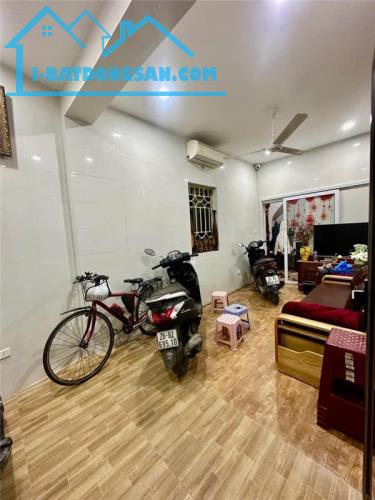 Bán nhà hiếm phố Khương Trung, gần 30m 4 tầng giá 5.98 tỷ