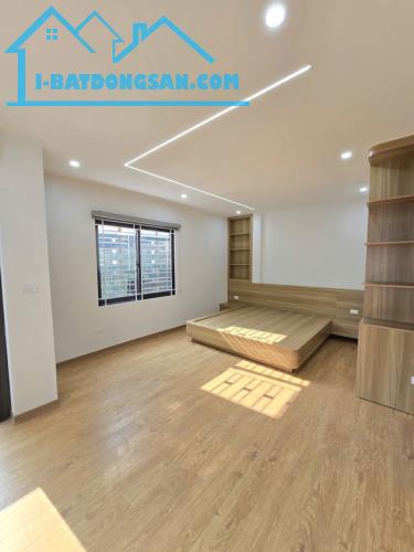 Hạ giá bán nhà phố Thái Hà Lô Góc 38m2 – 6 tầng thang máy – mặt tiền 6.6m chỉ 12.5 tỷ