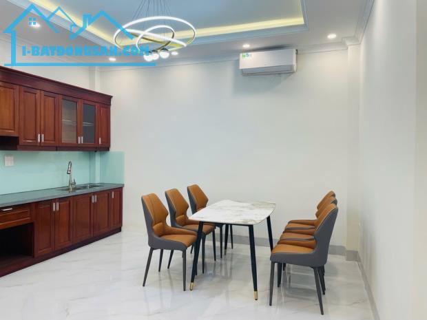 PHÚC LỢI - LONG BIÊN NHÀ XÂY ĐỘC LẬP - DIỆN TÍCH RỘNG - MỚI KOONG - OTO ĐỖ NGAY CỬA - 2