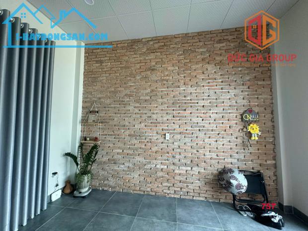 Giá 3,8 tỷ. Bán minihouse KDC Bửu Long gd3 Biên Hoà. Đường F6. 4,2x19m. SHR - 1