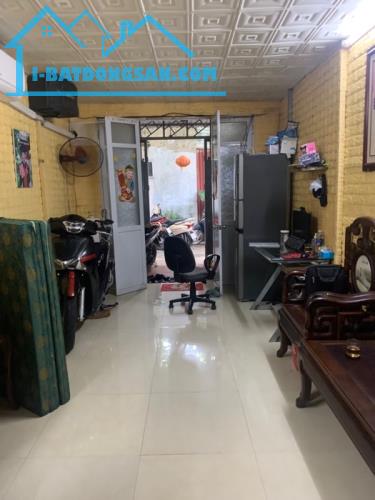 CHỈ 1,5 tỉ CÓ NHÀ TRỤNG TÂM QUẬN .  - 32m2 2 tầng nhỉnh 1,5 tỉ  Trung tâm quận Thanh Xuân