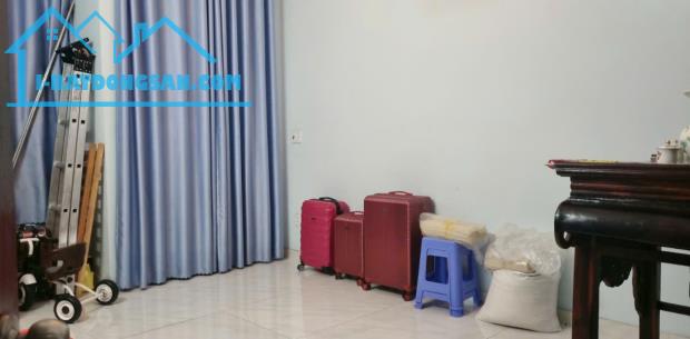 Gấp Bán nhà ngay chợ Bình Thành hẻm 6m xe hơi vào nhà 56m2,3Tầng Nhỉnh 3tỷ - 2