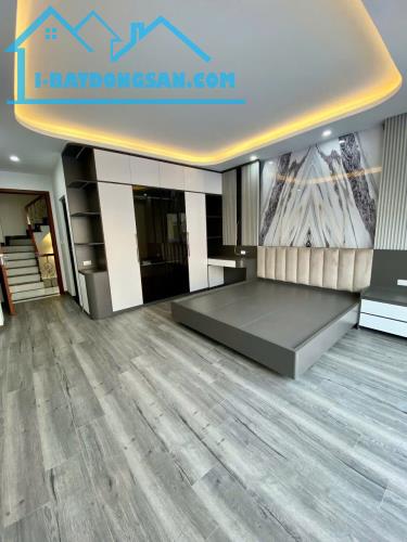 BÁN NHÀ PHỐ TRẠM -52M2- NHỈNH 7TỶ- THANG MÁY- Ô TÔ TRÁNH 20M- GẦN PHỐ