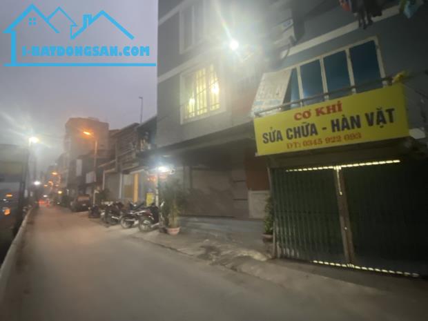 Bán Nhà: Mặt bờ sông Tựu Liệt, 35m2, 2 tầng, oto tránh, kinh doanh. HƠN 6 TỶ - 1