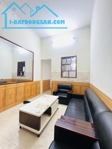 Bán nhà Nguyễn Tuân, Thanh Xuân, 4 tầng dân xây, ngõ rộng, ô tô dừng đỗ cạnh nhà