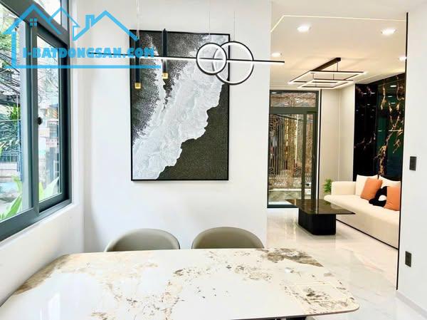 QUẬN 7 - LÂM VĂN BỀN - NHÀ ĐẸP VÀO Ở NGAY - 50m2 - GIÁ 5 TỶ XÍU THƯƠNG LƯỢNG.
