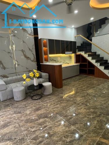 **Bán nhà phường 14, HXH Trường Chinh** quận Tân Bình; 40m2 - 6,8 tỷ