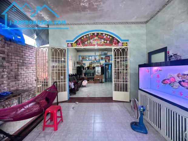 CẦN BÁN GẤP GIẢM 1 TỶ CHO CĂN NHÀ CẤP 4 NGAY TRUNG TÂM - 4