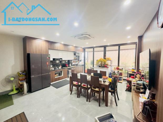 Hiếm!!!Bán nhà Kim Đồng 65m2.Mtx5m lô góc, gần phố, gần ô tô, ngõ thông các ngả