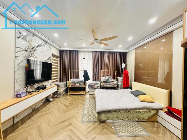 Hiếm!!!Bán nhà Kim Đồng 65m2.Mtx5m lô góc, gần phố, gần ô tô, ngõ thông các ngả - 1