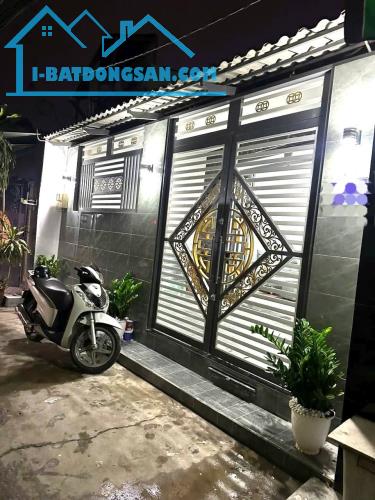 Cần bán gấp nhà mới, hẻm xe hơi thông,  70m2,ngang 6m Bình Tân giáp q6, vị trí đẹp, 3.x tỷ - 2
