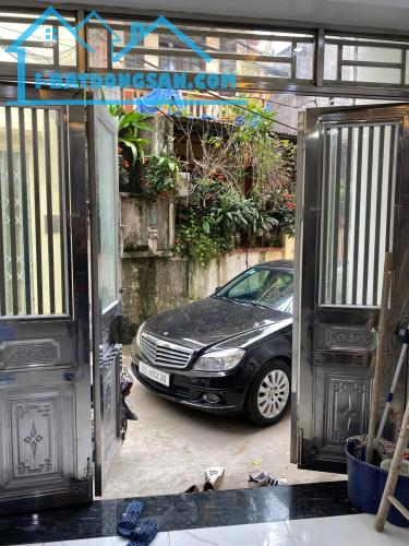 Nhà Phú Diễn - 32m2 - 4 tầng - ô tô 7 chỗ đỗ cửa ngày đêm - khu vực đông dân cư