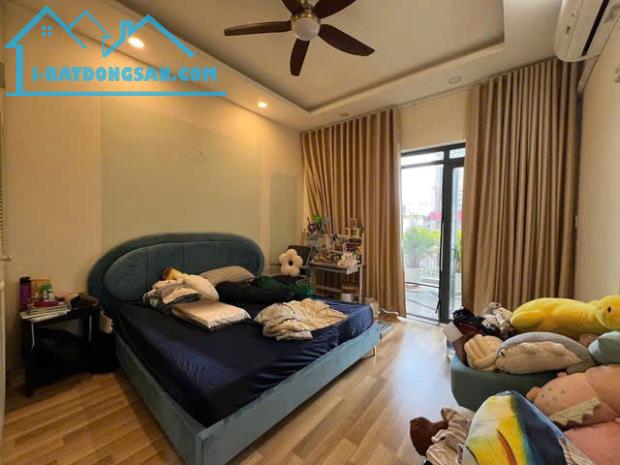 Giá mềm nhất quận Phú nhuận: 11.9 tỷ - HUỲNH VĂN BÁNH - DT: 76.8M - 4M X 19.2M - 4 TẦNG -