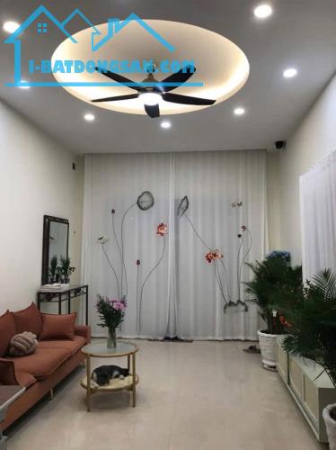 Giá mềm nhất quận Phú nhuận: 11.9 tỷ - HUỲNH VĂN BÁNH - DT: 76.8M - 4M X 19.2M - 4 TẦNG - - 2