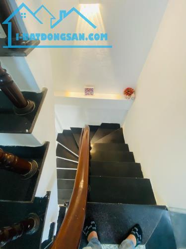 NHÀ ĐẸP PHỐ HỒNG MAI  LÔ GÓC - 5MÉT RA Ô TÔ - DÂN XÂY KHUNG MÓNG 7 TẦNG - NHÀ SÁNG THOÁNG - 2